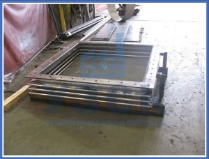 прямоугольные линзовые компенсаторы в Брянске